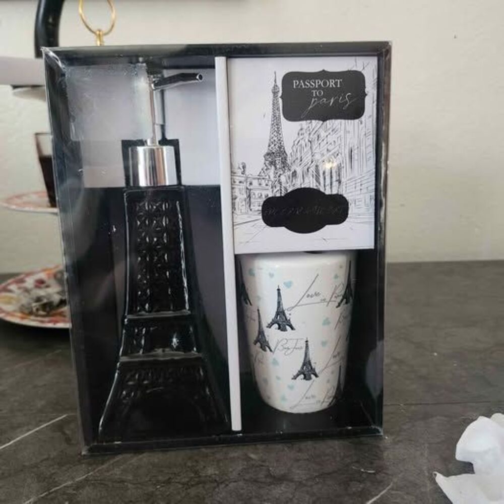 Paris Eiffel Tower Bathroom Set Soap Dispenser & Toothbrush Holder